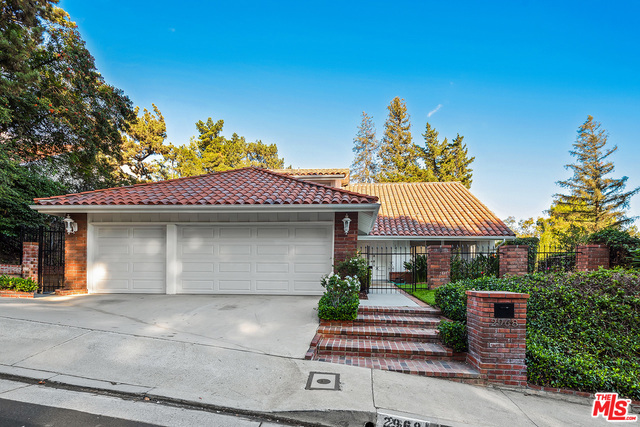 2968 Nicada Dr, Los Angeles, CA 90077