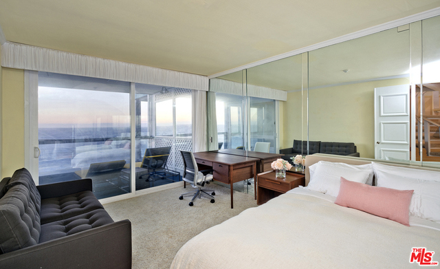 575 ESPLANADE, Redondo Beach, California 90277, 2 Bedrooms Bedrooms, ,2 BathroomsBathrooms,Residential,Sold,ESPLANADE,17203212