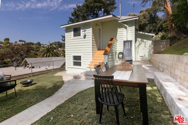 2120 Cove Avenue, Los Angeles, California 90039, 2 Bedrooms Bedrooms, ,1 BathroomBathrooms,Single Family Residence,For Sale,Cove,21709266