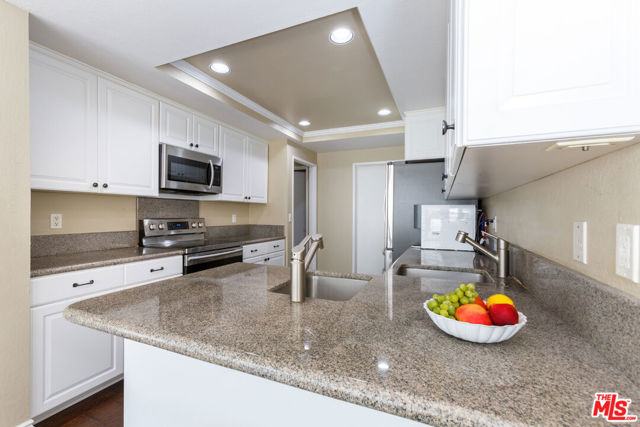 88 Cresta Verde Drive, Rolling Hills Estates, California 90274, 3 Bedrooms Bedrooms, ,3 BathroomsBathrooms,Residential,Sold,Cresta Verde,21793362