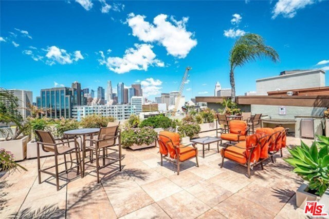 100 S Alameda Street 370 Los Angeles, California Beautiful & Bright 3rd-floor unit Condominium (2 bedrooms + 2 bathrooms + Private balcony + 2 reserved parking spaces) overlooking the Downtown Highrise. The Sparkling pool and in-suite laundry (Washer and Dryer are included). The Kitchen has gas range with oven and stainless steel kitchen appliances. It also has 2 reserved on-site parking spaces within gated parking lot. Savoy Condominium is a luxurious resort style community. It has Club House, Fitness Center, Roof Top Sky Lounge, Media Room, 24 hours Security and Lobby Attendant. Walking distance to shops, market, restaurants. The Savoy building is located in the heart of Little Tokyo near the Arts District and convenient access to Metro Gold Line and Union Station. Cats and Dogs are ok with some restrictions. Short drive to USC. Available move in After September 5th