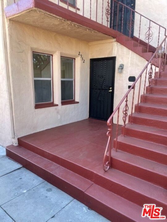 Image 3 for 2952 S Palm Grove Ave, Los Angeles, CA 90016