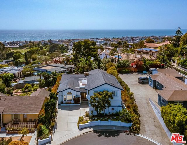 2839 El Oeste Drive, Hermosa Beach, California 90254, 5 Bedrooms Bedrooms, ,4 BathroomsBathrooms,Residential,Sold,El Oeste,21748984