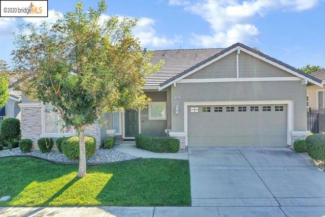 684 Stewart Way Brentwood, California Beautiful single story home in the most desirable Summerset IV. Walking distance to Activity Center amenities, fitness center, tennis courts, library, cardio vascular center, bocce ball courts, clubhouse social events and outdoor pool and spa. 18 hole golf course with scenic ponds and natural space. This model has 2 bedrooms plus an office/exercise room space in the entrance and master bedroom has the Cathedral window. Spacious kitchen with breakfast nook. Large living area plus TV area, plantation shutters throughout the house. Private manicured back yard with California patio cover. Gated, comfortable 55+ Community.