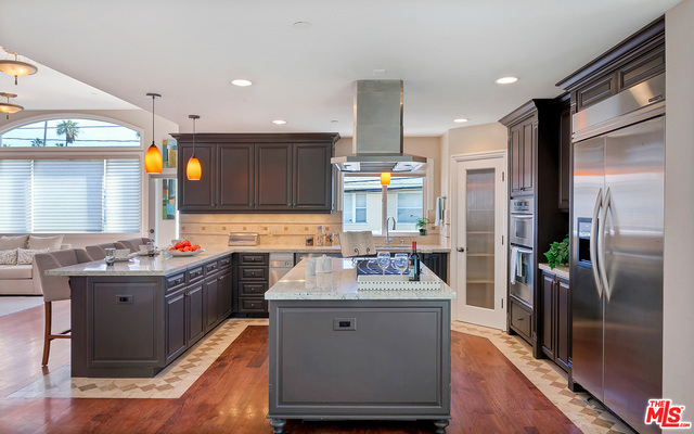 814 ESPLANADE, Redondo Beach, California 90277, 3 Bedrooms Bedrooms, ,3 BathroomsBathrooms,Residential,Sold,ESPLANADE,17205676