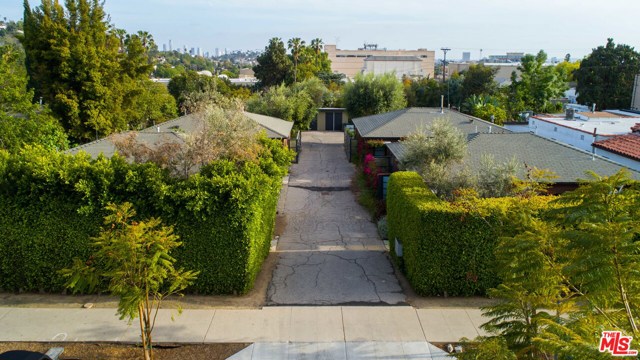 4208 Franklin Avenue, Los Angeles, California 90027, 2 Bedrooms Bedrooms, ,1 BathroomBathrooms,Single Family Residence,For Sale,Franklin,21719518