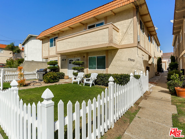 2303 ROCKEFELLER Lane, Redondo Beach, California 90278, 2 Bedrooms Bedrooms, ,2 BathroomsBathrooms,Residential,Sold,ROCKEFELLER,17279366