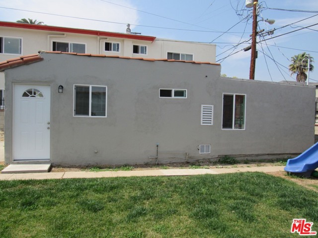 3241 W 74Th St, Los Angeles, CA 90043