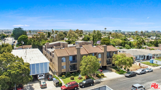 Image 3 for 12420 Woodgreen St, Los Angeles, CA 90066