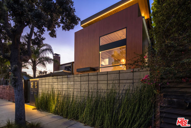 303 Windward Avenue Venice, California A premiere opportunity in the heart in Venice! This custom architectural duplex w/ designed by Robert Thibodeau of DU Architects is unrivaled, in the heart of Venice. //About this home: Step into this soulful home completed with the utmost attention to detail and finished in 2020. Indulge in every detail as you enter into the main level with soaring windows running the length of the second story, a fabulous chef's kitchen, and meticulously crafted hardware and lighting. You will find admiration in the soaring cedar ceilings, Ann Sacks tile-work, the solid oak herringbone hardwood floors, and Portola Roman Clay Gypsum walls that guide you to the second story while taking in all the artistic details. Upstairs you will be drawn to two spacious bedrooms and a loft/den perfect for your home office! An expansive, luxurious master retreat that encompasses the entire third floor with a cedar sauna and deck with views. //We Love: The spacious, and perfectly finished main house and 2nd unit. This gives you the flexibility to occupy the entire property as your compound, rent both units and use as an investment property, live in one unit, and rent the other, or live in the main house and use the other unit as your creative haven, or for family and friends. A large 2 car garage and exterior spaces offer ample parking. Seconds to the beach and just off Abbot Kinney, you are in the heart of Venice, there is nothing else like this!