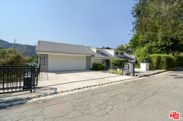 Image 3 for 411 Woodcliffe Rd, Pasadena, CA 91105