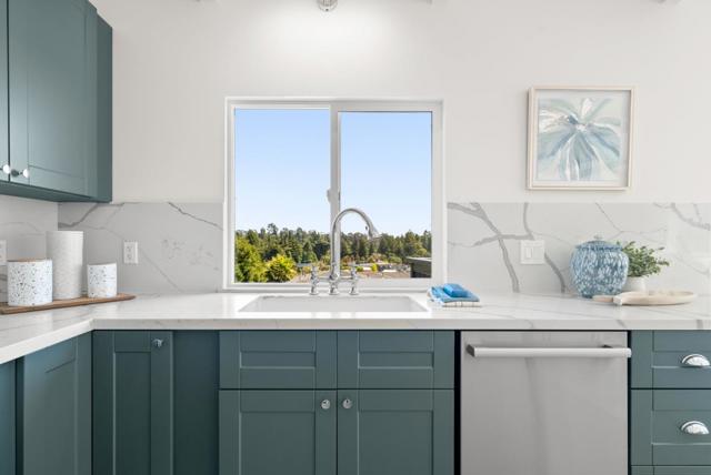 105 Vista Mar Court, Aptos CA: https://media.crmls.org/mediaz/a0008c0d-9a7a-433d-9c1f-2e66e4e7cd88.jpg