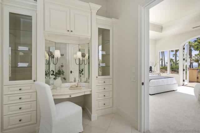 5980 Rancho Diegueno, Rancho Santa Fe CA: https://media.crmls.org/mediaz/a0009684-f587-4765-849c-5d867719ea6a.jpg