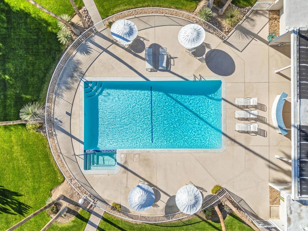 https://media.crmls.org/mediaz/a001cafd-9994-49ff-b789-cfb931b1b51a.jpg?preset=X-Large