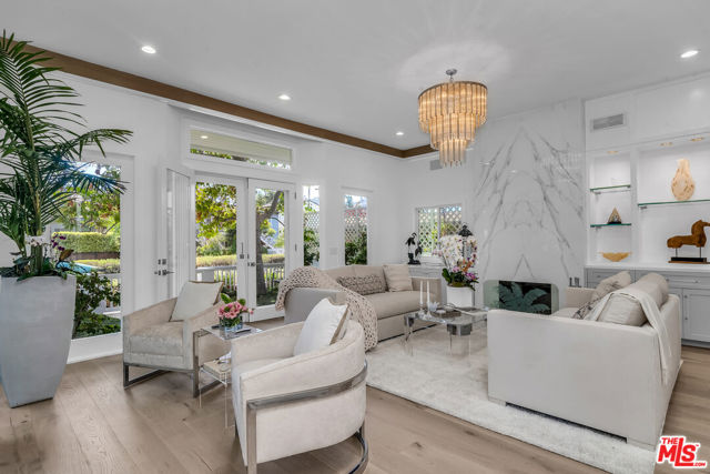 Image 6 of 43 For 2620 Grand Canal