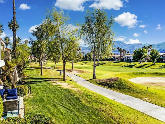 55347 Winged Foot, La Quinta CA: https://media.crmls.org/mediaz/a002ab45-0ac7-40c4-928c-089e562b56c6.jpg