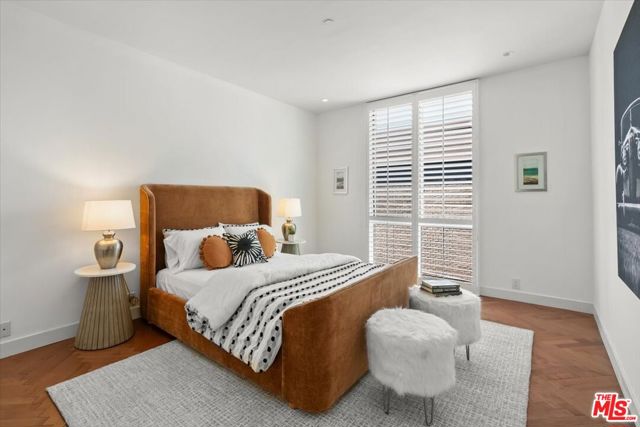 300 N Swall Drive, Beverly Hills CA: https://media.crmls.org/mediaz/a003d4cd-aadd-4d52-8ddd-9308a3c3b325.jpg
