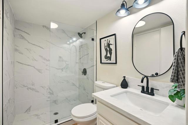 909 Loma, Chula Vista CA: https://media.crmls.org/mediaz/a005051f-3996-46ac-968c-ff3e32fd6019.jpg