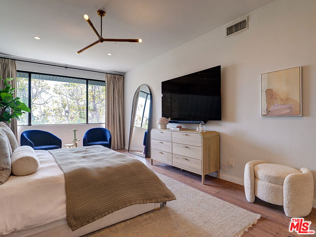 1830 Westholme Avenue, Los Angeles CA: https://media.crmls.org/mediaz/a005c52a-b792-4fe1-aca9-47140de0b0fb.jpg