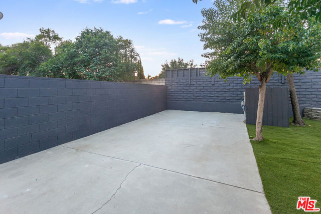 10649 Willowbrae Avenue photo 25