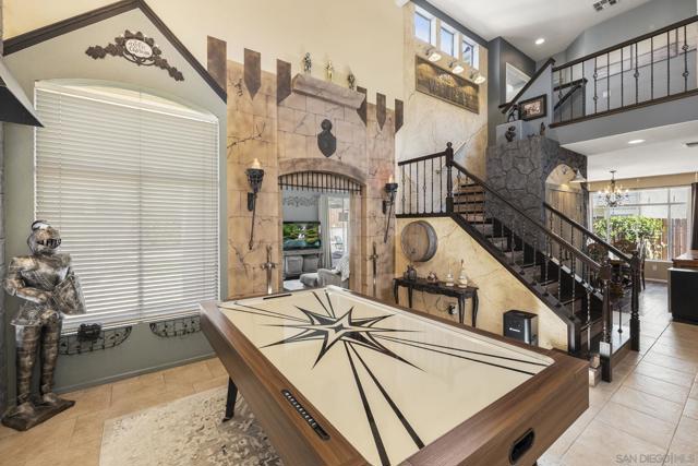 838 Masters Dr, Oceanside CA: https://media.crmls.org/mediaz/a007097d-468d-49ef-901d-9b8977761a42.jpg