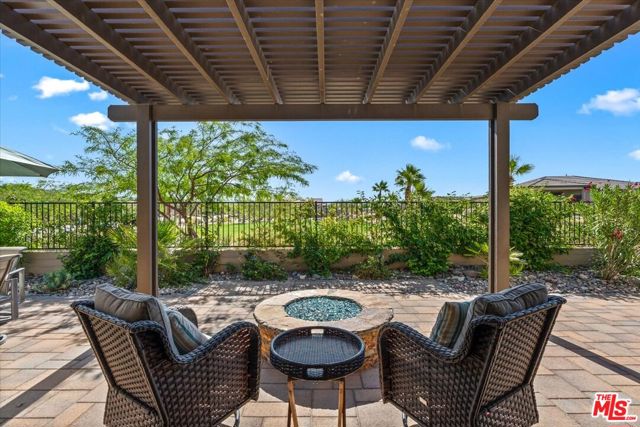 33 Moscato, Rancho Mirage CA: https://media.crmls.org/mediaz/a009320d-5331-4ebf-8a49-1f5b0e54827e.jpg