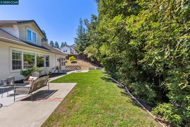 4280 Marietta Ct, Concord CA: https://media.crmls.org/mediaz/a00983d0-38e4-45ae-acf7-a0095d55a47f.jpg