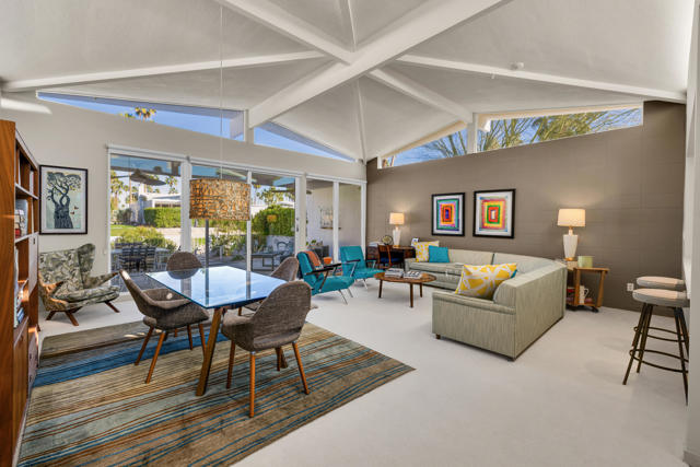 246 E Avenida Granada, Palm Springs, CA 92264