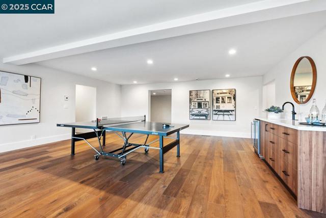 625 Sky Hy Cir, Lafayette CA: https://media.crmls.org/mediaz/a00b6182-c30e-4f53-ad3f-bd9e89f6e575.jpg