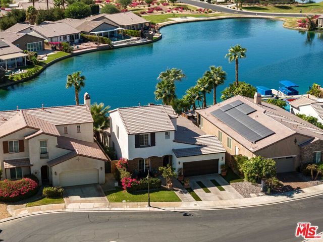 42871 Beato Drive, Indio CA: https://media.crmls.org/mediaz/a00b8b3e-a268-4568-8ae7-6477a7a1621d.jpg