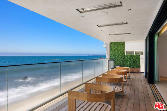 24818 Malibu Road, Malibu CA: https://media.crmls.org/mediaz/a00b8d45-94bd-4c02-a22f-08f8b56df1ec.jpg