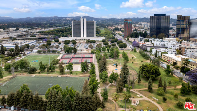 1434 Greenfield Avenue, Los Angeles CA: https://media.crmls.org/mediaz/a00bb228-30ff-4ab4-b845-b1eded3efe7c.jpg