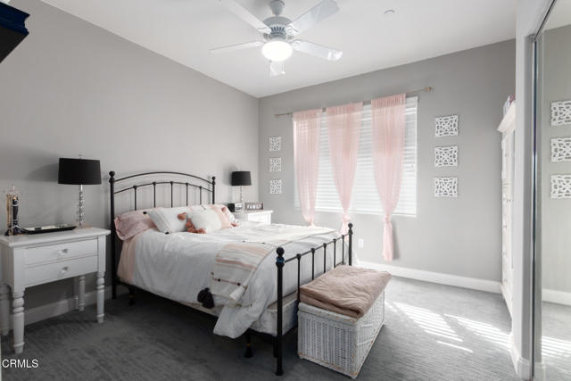 10931 W Shadow Hills Avenue, Los Angeles CA: https://media.crmls.org/mediaz/a00c52b1-5daf-4c42-8872-3569ca734c31.jpg