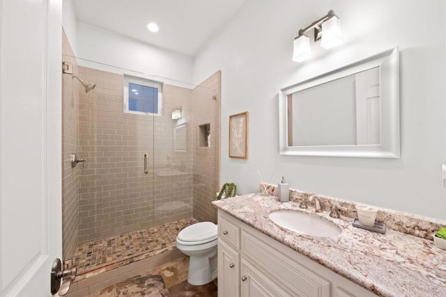 3401 Adams Run, Encinitas CA: https://media.crmls.org/mediaz/a00c98d7-ee8b-438c-b17f-d9861b2afacd.jpg