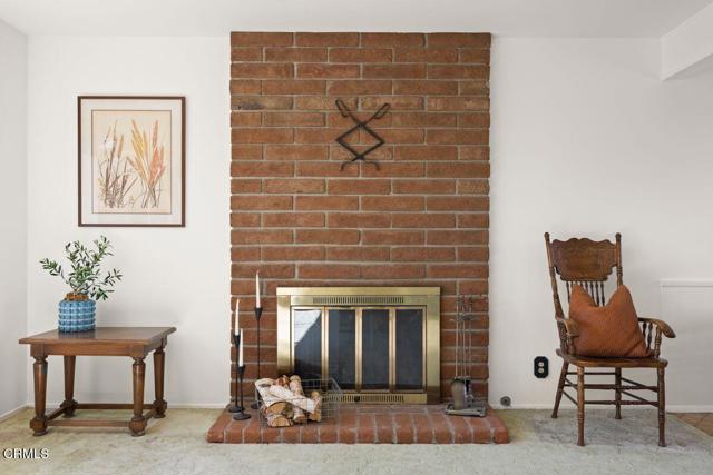 445 Mara Avenue, Ventura CA: https://media.crmls.org/mediaz/a00cd3c2-95fc-4739-ba5b-5a5a9a9ee5fb.jpg