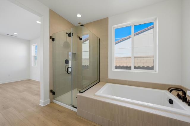 Image 21 of 40 For 58293 Coral View Way