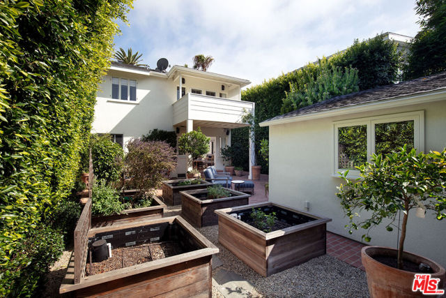 Drew Fenton | 545 Swarthmore Avenue Pacific Palisades CA | MLS: 6844581