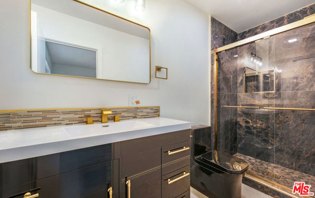 117 Avenida Algodon, San Clemente CA: https://media.crmls.org/mediaz/a00cf0a6-f96c-425c-a25c-de879d3159fe.jpg