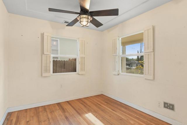 Detail Gallery Image 5 of 20 For 8860 Madison Ave, La Mesa,  CA 91941 - 3 Beds | 1 Baths