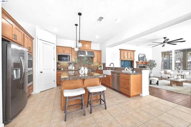 Image 11 of 45 For 5564 Stockton Loop