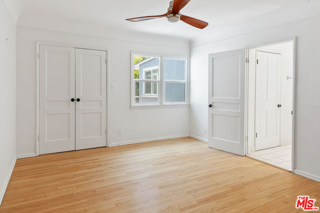 5572 Bradna Drive, Los Angeles CA: https://media.crmls.org/mediaz/a00e7215-31bd-402c-9949-407b7458835d.jpg