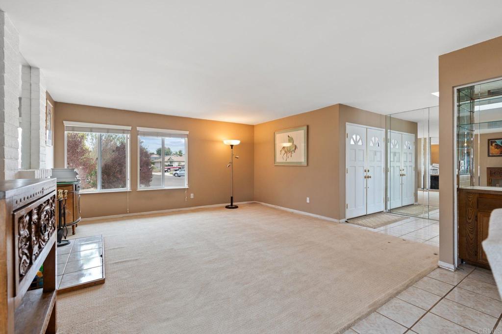2002 Ladera Ct