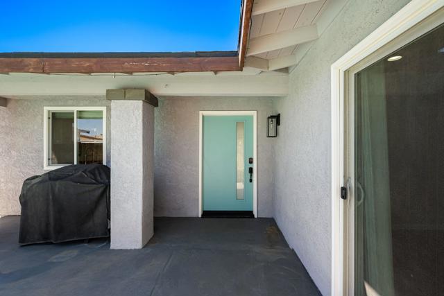 76761 Kentucky Avenue, Palm Desert CA: https://media.crmls.org/mediaz/a0106e44-4183-4ac0-aab6-6cd39b0f255f.jpg