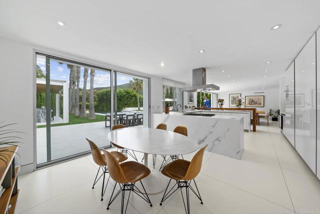 Detail Gallery Image 21 of 50 For 7713 Esterel Dr, La Jolla,  CA 92037 - 5 Beds | 5/1 Baths