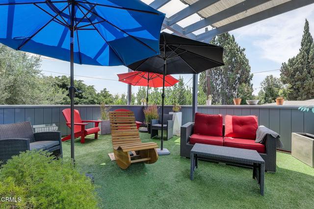 1998 Barnett Way, Los Angeles CA: https://media.crmls.org/mediaz/a01184fd-2930-463a-853e-6732710dbf1b.jpg