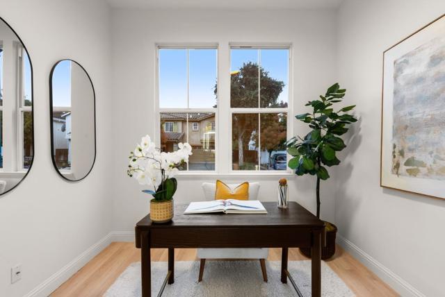 34298 Torrey Pine Lane, Union City CA: https://media.crmls.org/mediaz/a0123cea-d9d5-4c01-873b-c8880585e660.jpg