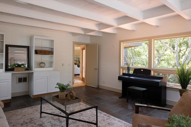 25245 Ward Place, Carmel CA: https://media.crmls.org/mediaz/a0126684-106f-4637-8cf1-64903aa2c897.jpg