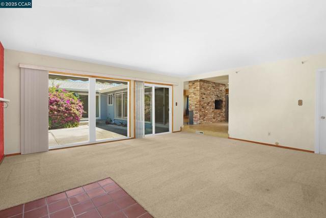 1801 Whitman Rd, Concord CA: https://media.crmls.org/mediaz/a012c361-9532-47e6-9d2d-3829c960a1bb.jpg