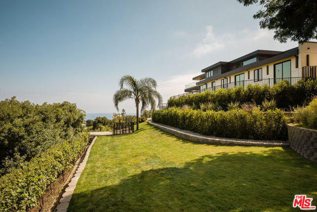 29800 Cuthbert Road, Malibu CA: https://media.crmls.org/mediaz/a013db29-89f4-489f-b240-5e8a3d916b17.jpg