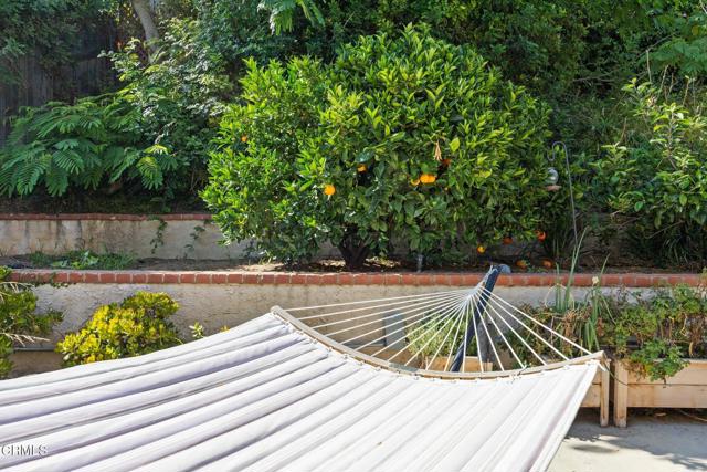 2325 Parkway Drive, Camarillo CA: https://media.crmls.org/mediaz/a0141181-5888-43dc-abfa-d2a87f35563a.jpg